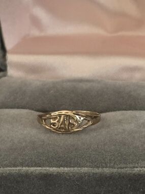 Vintage 10K Yellow Gold "BABY" Script Signet Ring Charm Diamond Centres with Box